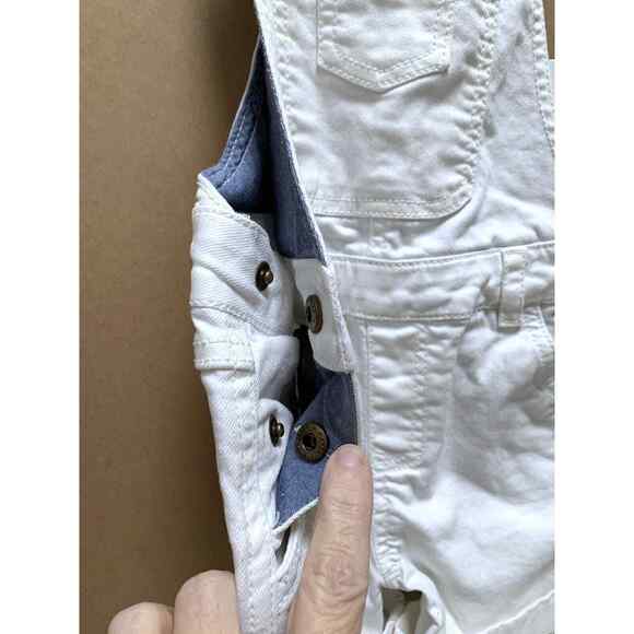 FAT FACE KIDS YOUNG CREW Kids White Shortie Dungaree Overall Jeans Sz 4/5 NWT - Picture 3 of 11